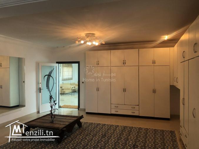 Location villa pieds dans l'eau à Skanes