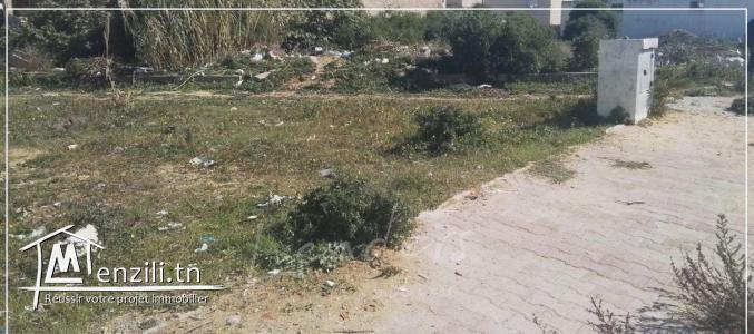 #A_VENDRE un Terrain commercial à Chotrana 1