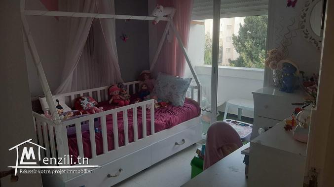 A vendre appartement s+3 très propre, à El Mourouj 1.