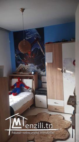 A vendre appartement s+3 très propre, à El Mourouj 1.