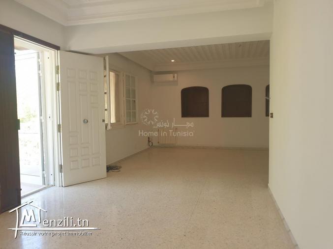 A louer réez de chaussée d'une villa à Bohssina