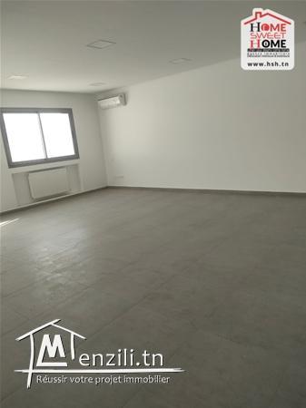 Bureau Angelina à Vendre à Ain Zaghouan