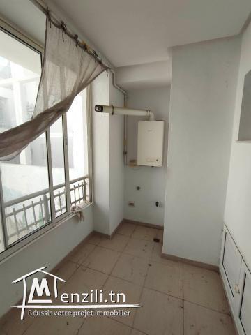 Un appartement (S+4) situé au 3éme étage à sahloul