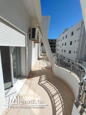 Un appartement (S+4) situé au 3éme étage à sahloul