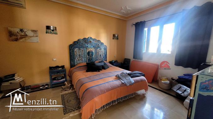 A vendre en zone touristique belle villa avec piscine privée - Réf V723