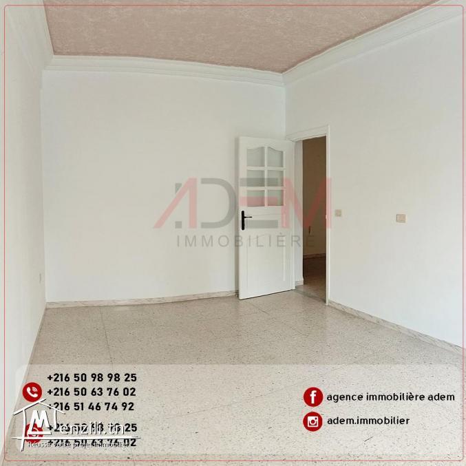 Etage de villa S3 avec place parking à Sahloul