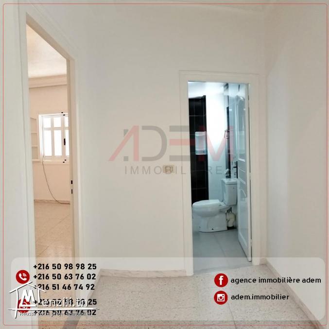 Etage de villa S3 avec place parking à Sahloul