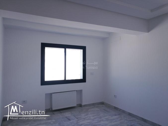 A vendre appartement S+3 à Cité la Caserne