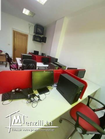 Un centre d'appel à louer à Khezama