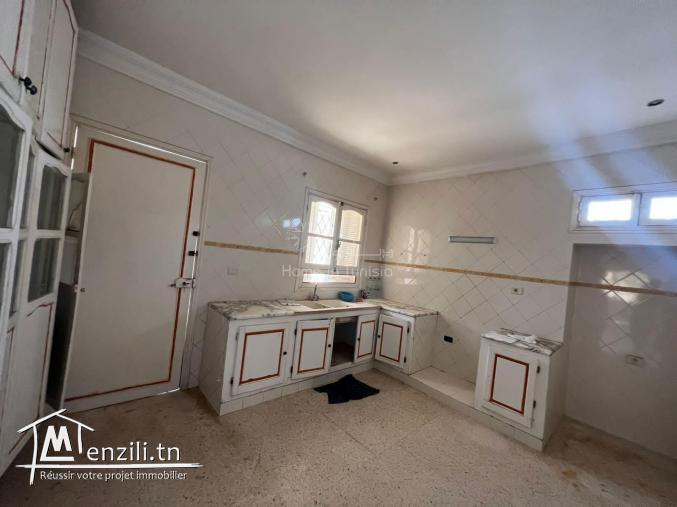 Villa à vendre à Cité Riadh