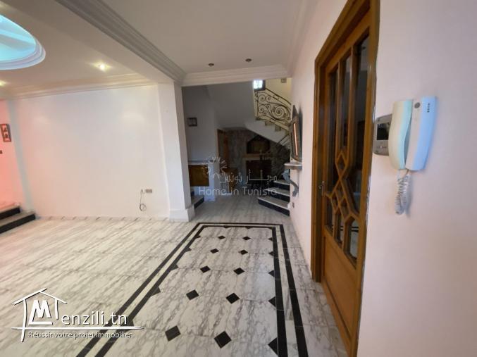 A louer rez-de-chaussée d'une villa à Sahloul 2