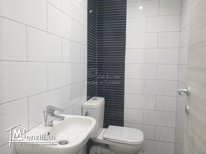 Location bureau S+2 à Cité Jaouhara