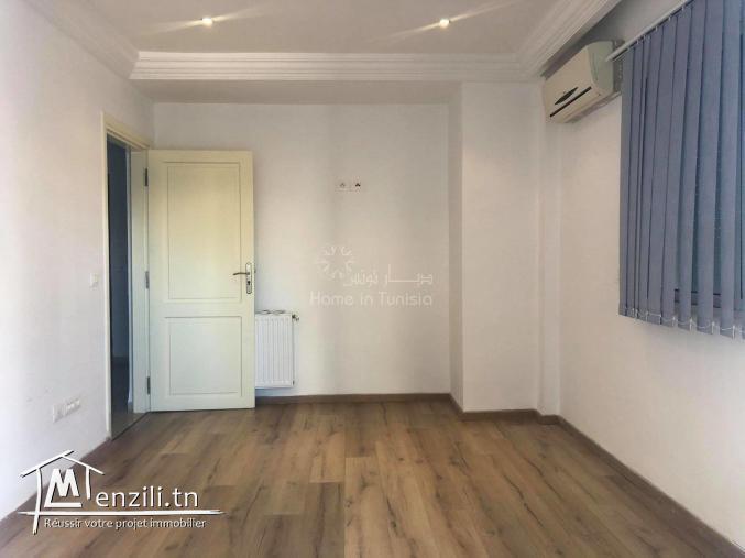 A louer S+1 à usage bureautique sur la route touristique