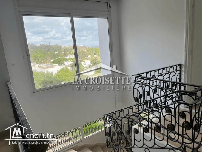 Villa S+5 vue mer à La Marsa MVL1275