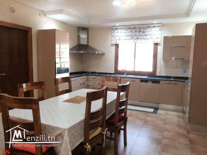 A louer une belle villa S+3 sur la route touristique Monastir