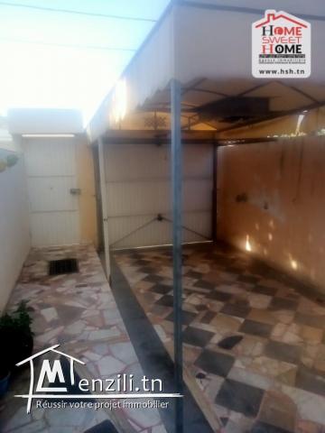 Etage de Villa Amigos à Vendre à Ben Arous