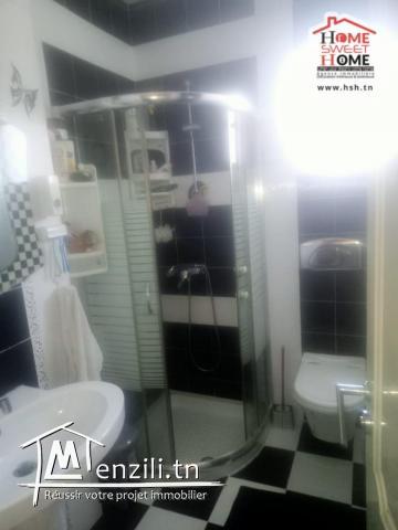 Etage de Villa Amigos à Vendre à Ben Arous