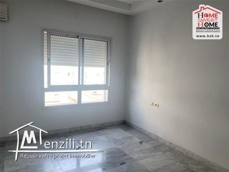 Bureau Stella à Louer aux Berges du Lac 2