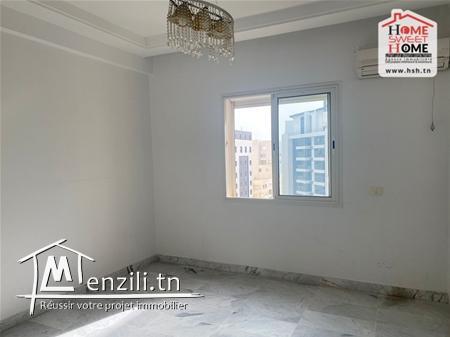 Bureau Stella à Louer aux Berges du Lac 2