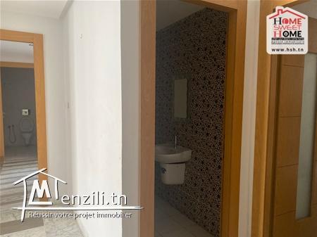 Bureau Stella à Louer aux Berges du Lac 2