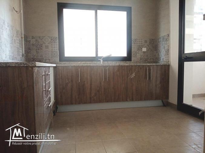 A vendre un appartementS+3 aux jardins de Carthage