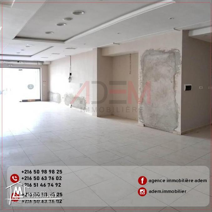 Local commercial de 120m² à Khzema EST
