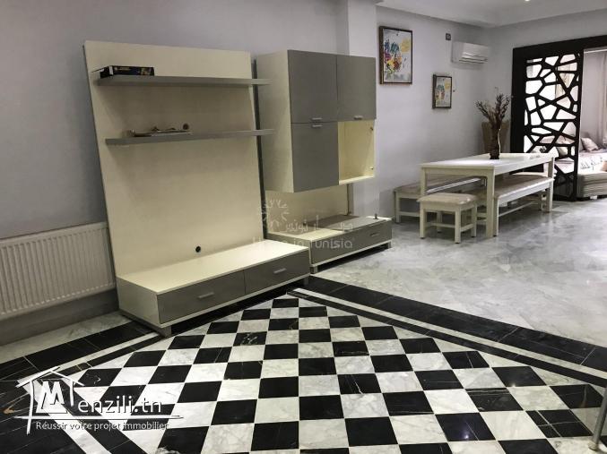 A vendre bel appartement face à la mer à Chatt Meriem