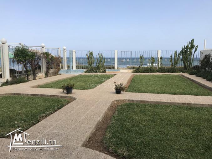 A vendre bel appartement face à la mer à Chatt Meriem