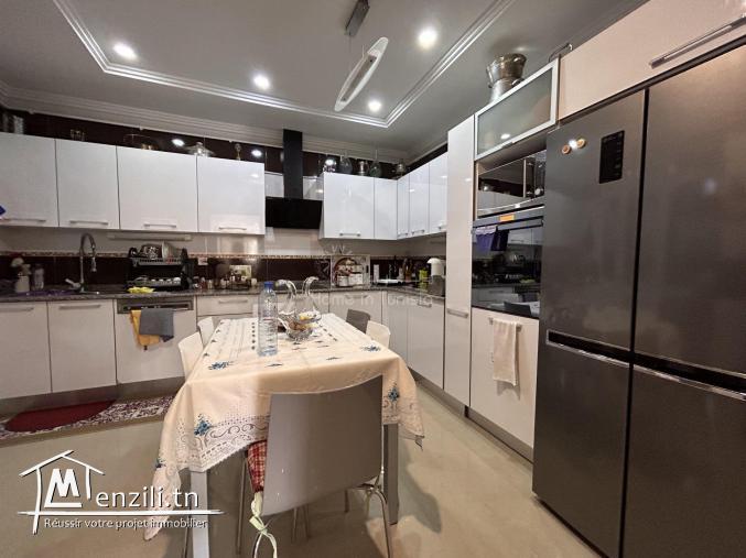 Vente spacieux appartement S+3 au réez de chaussée