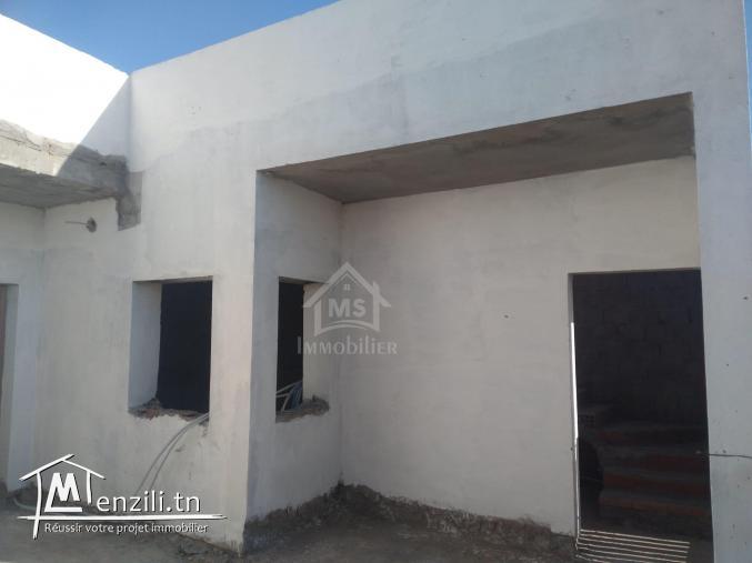 Villa inachevée avec jardin à vendre 51355351