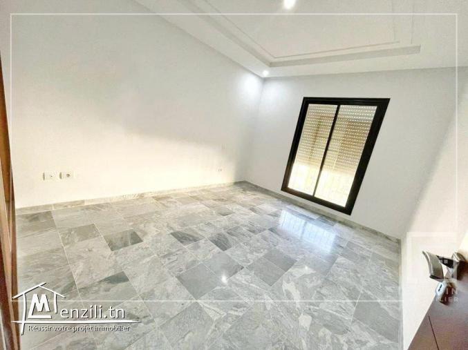 A vendre un bel appartement S+2 avec piscine