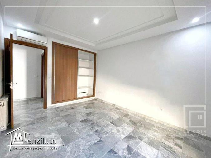 A vendre un bel appartement S+2 avec piscine