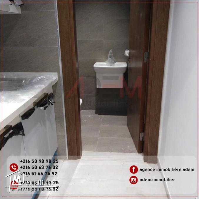 Bureau A2 de haut standing et sur une route principale