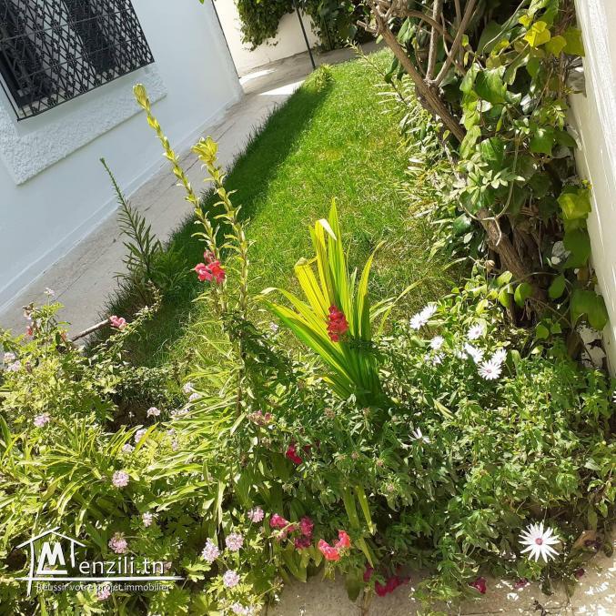 A vendre Grande villa avec jardin + Étage indépendant S+5