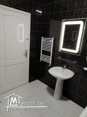 A vendre Villa plain-pied  rénovée avec studio