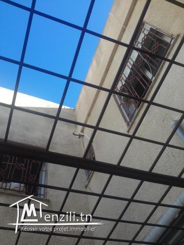 Occasion en or à Nour jaafar