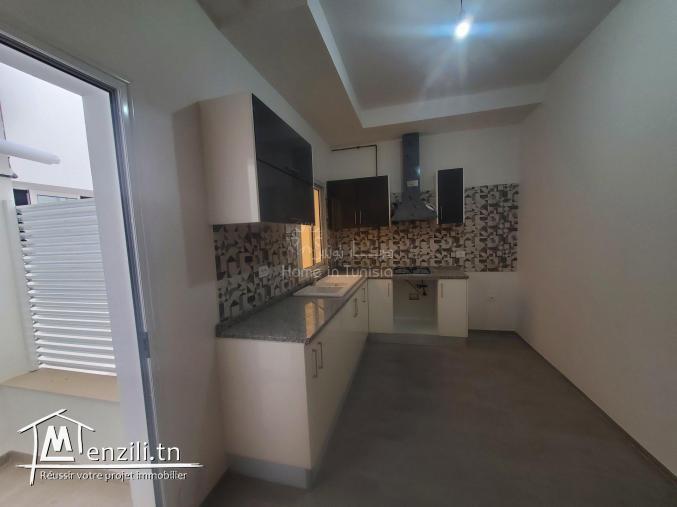 Location appartement S+3 neuf à Bouhssina