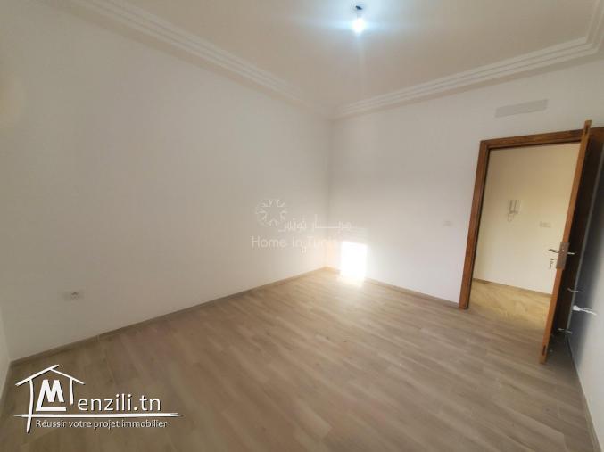 Location appartement S+3 neuf à Bouhssina