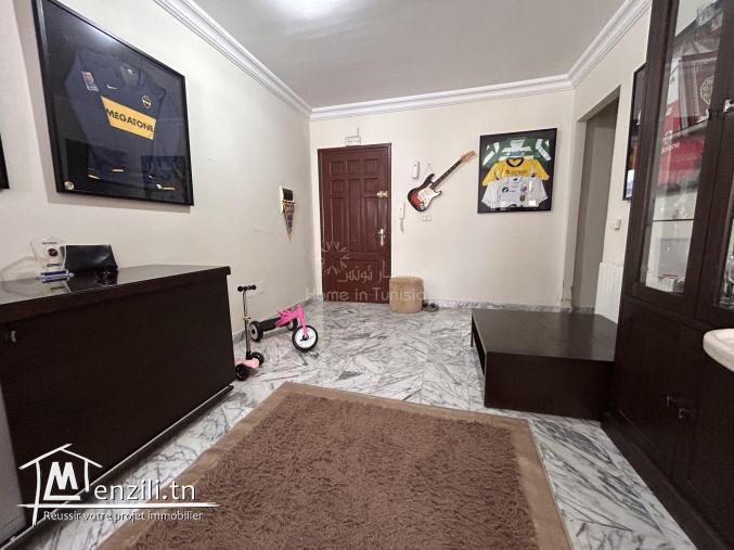 A vendre magnifique penthouse S+2 à Khezama