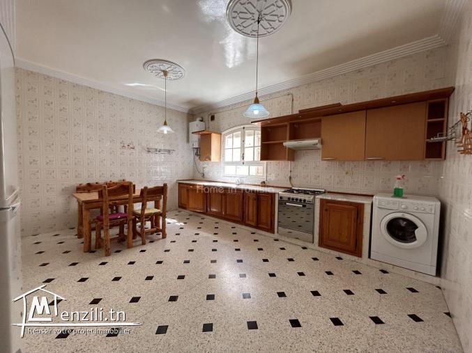 A louer beau étage de villa S+2 à El Kantaoui