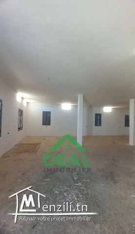 On met à la LOCATION un local commercial