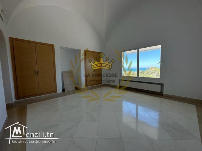 Location – Villa avec piscine à Gammarth