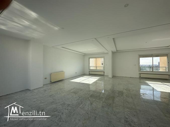 Vente - Penthouse S+4 avec piscine à la Marsa