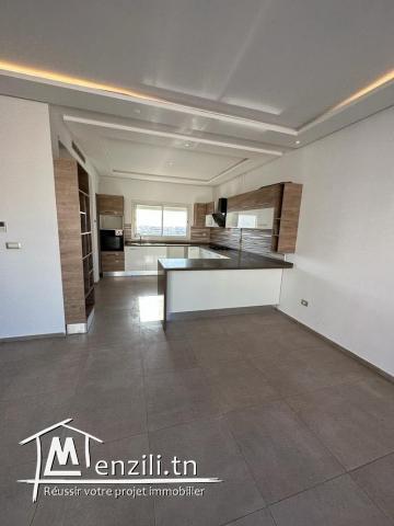Vente - Penthouse S+4 avec piscine à la Marsa