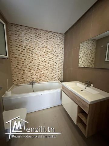 Vente - Penthouse S+4 avec piscine à la Marsa