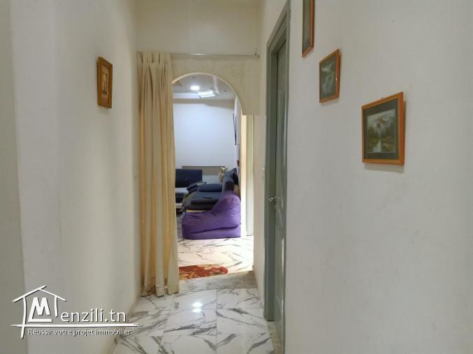 maison sur deux niveaux indépendants avec deux garages