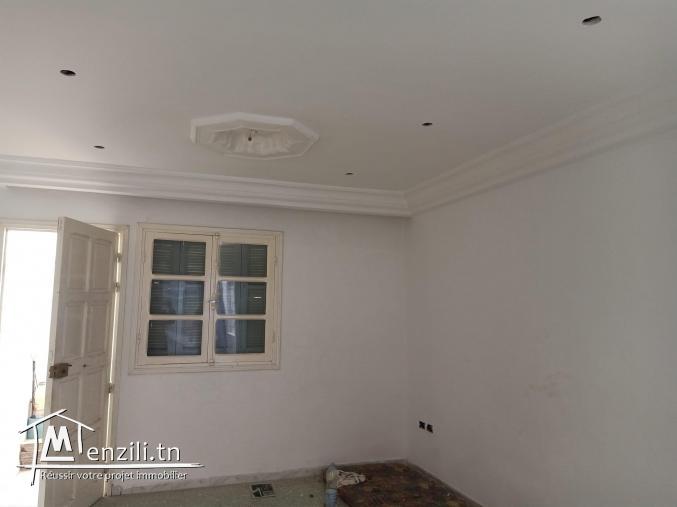 maison sur deux niveaux indépendants avec deux garages