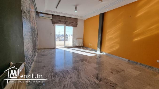 A vendre spacieux appartement S+2 à Sahloul