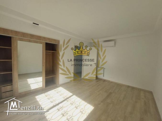 Location - Appartement S+2 avec une belle vue sur la forêt de Gammarth
