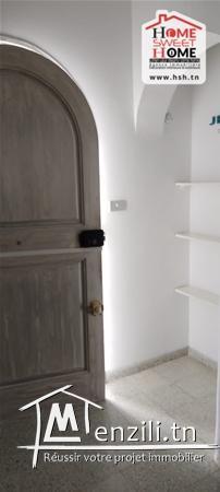 Bureau Kaylan à Louer aux Berges du Lac 1